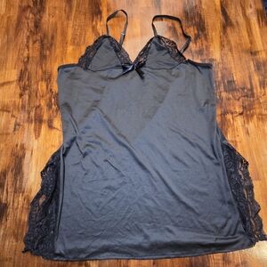 Elegant Black Lace Trim Chemise